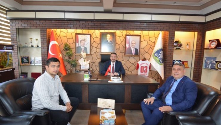 İzmir Afyonkarahisar Derneklerinden Başkan Adnan Öztaş’a ziyaret
